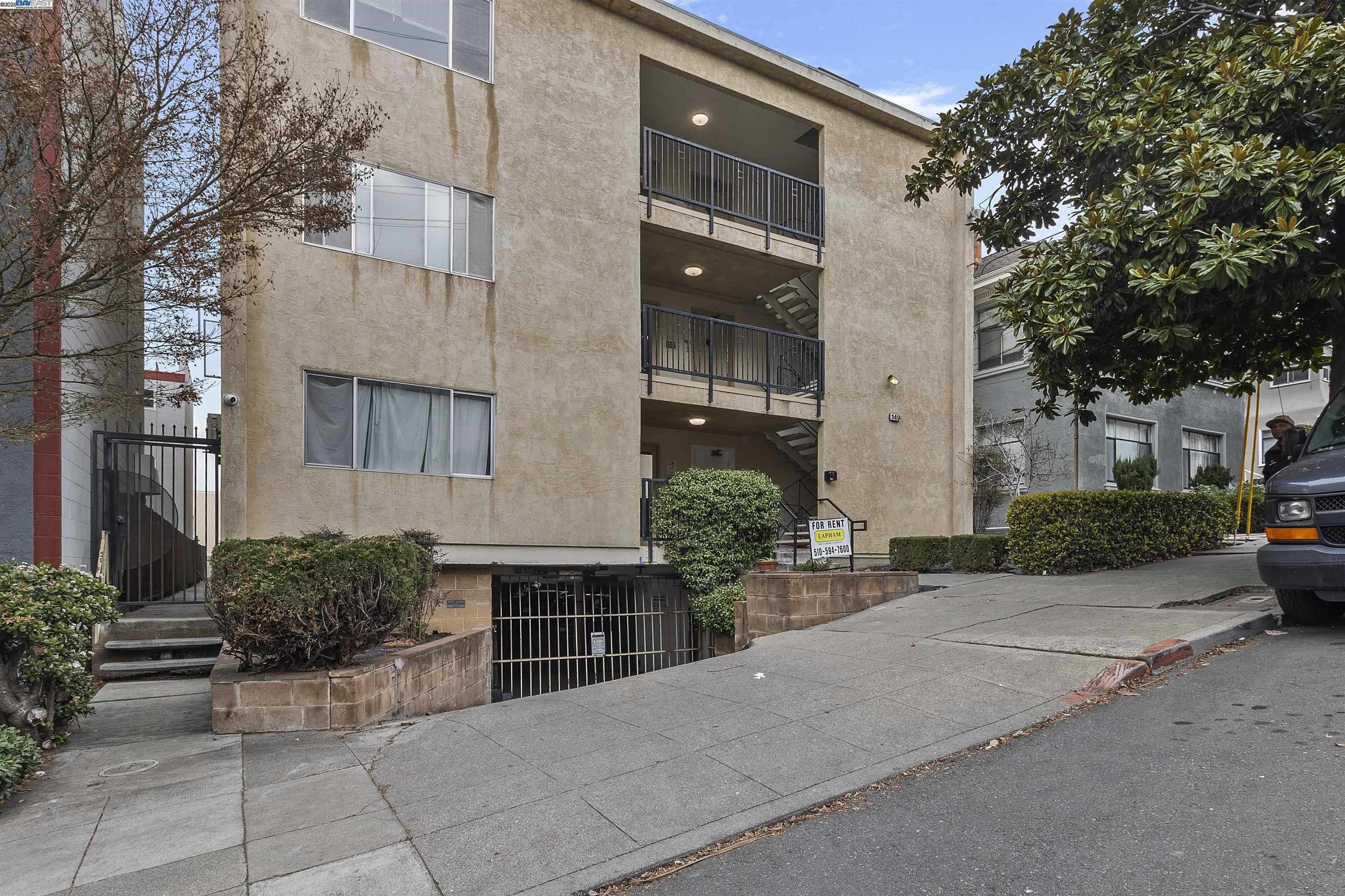 Neighborhood Neighborhood-30