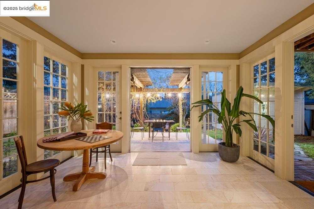 Neighborhood Neighborhood-6