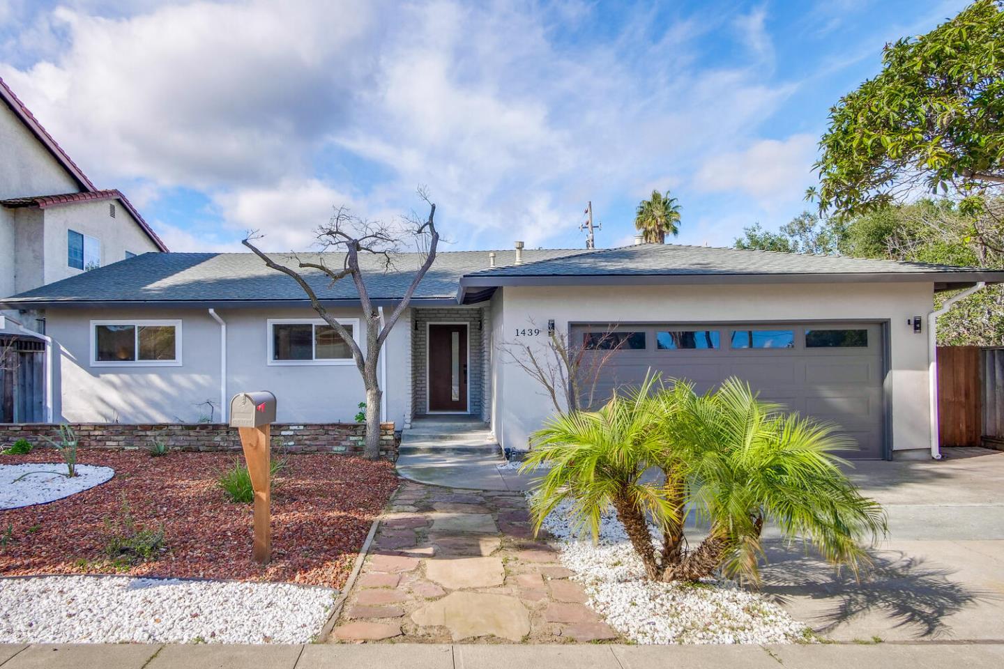 Neighborhood Neighborhood-9