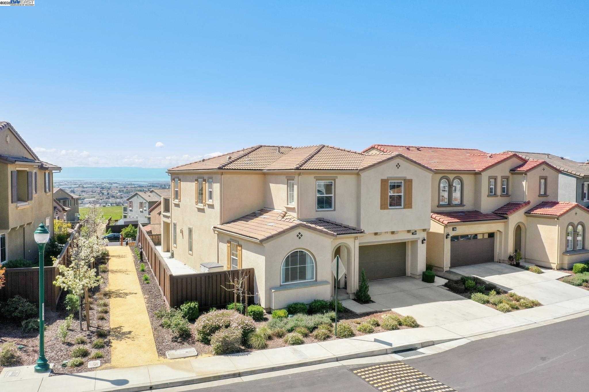 Neighborhood Neighborhood-78