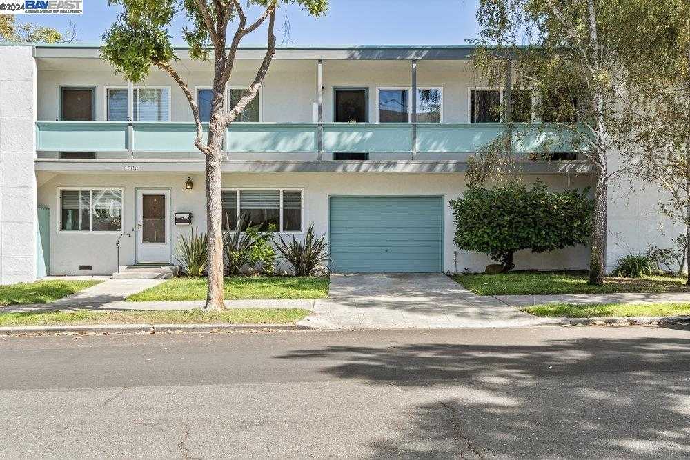 Neighborhood Neighborhood-34