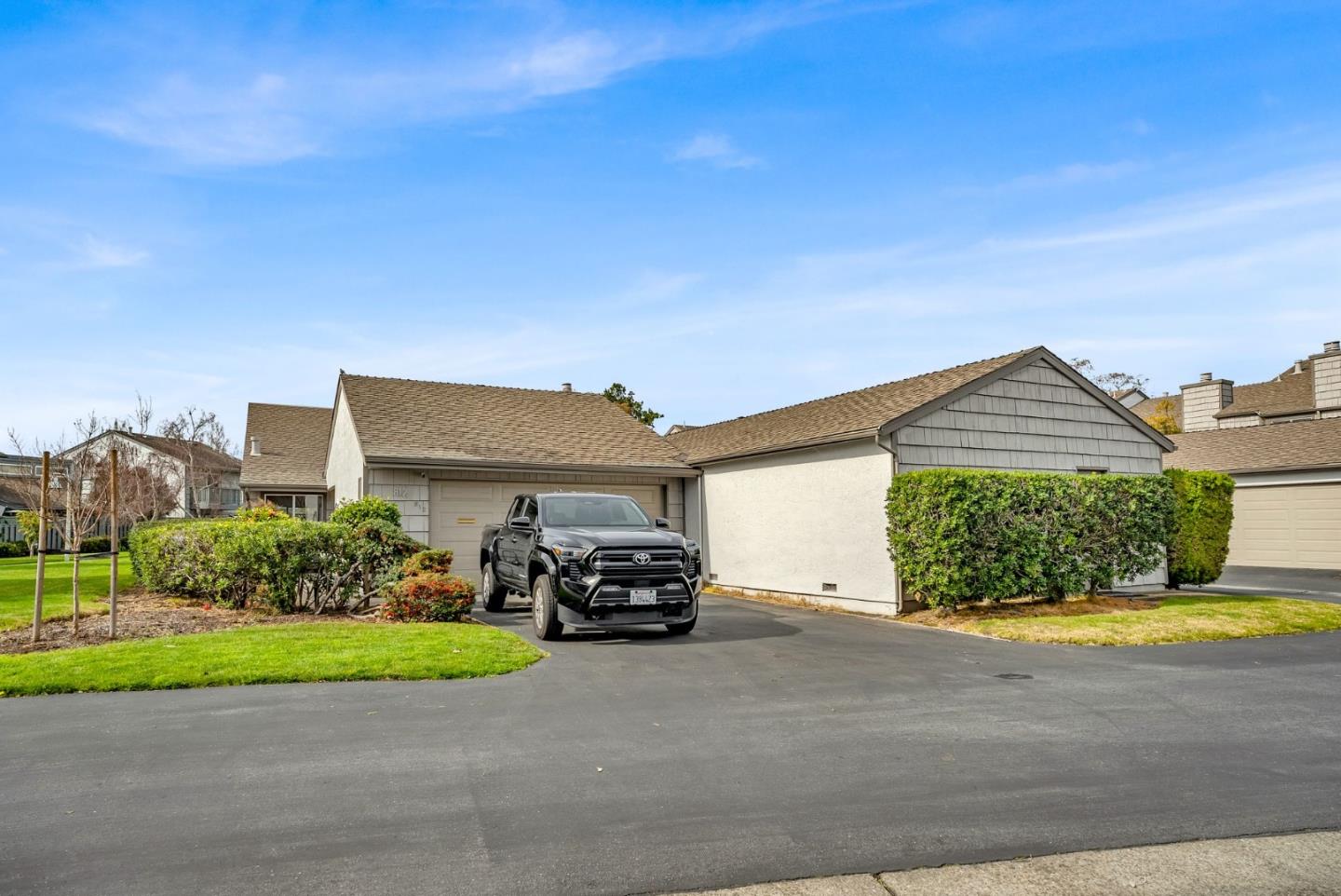 Neighborhood Neighborhood-23