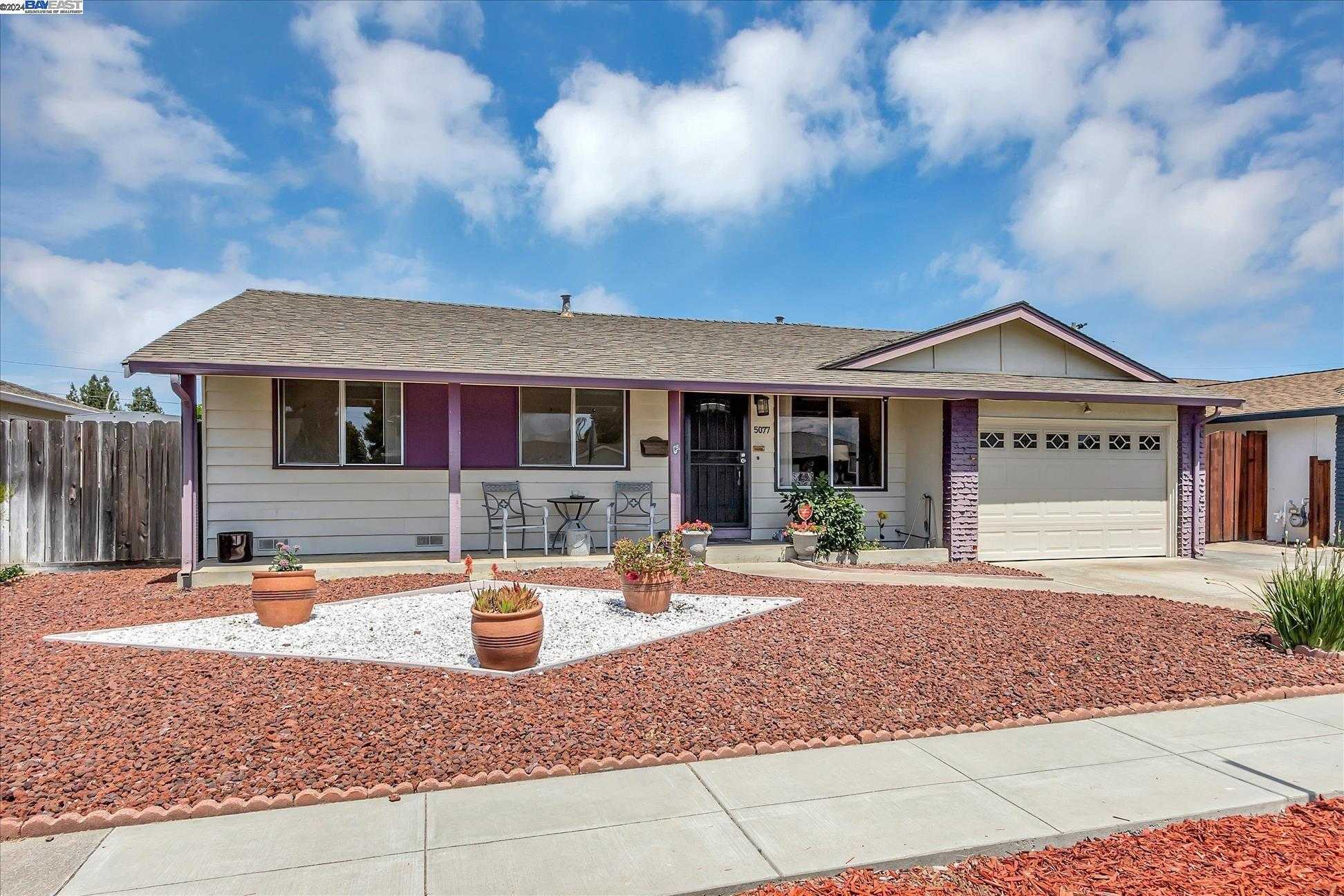 Neighborhood Neighborhood-30