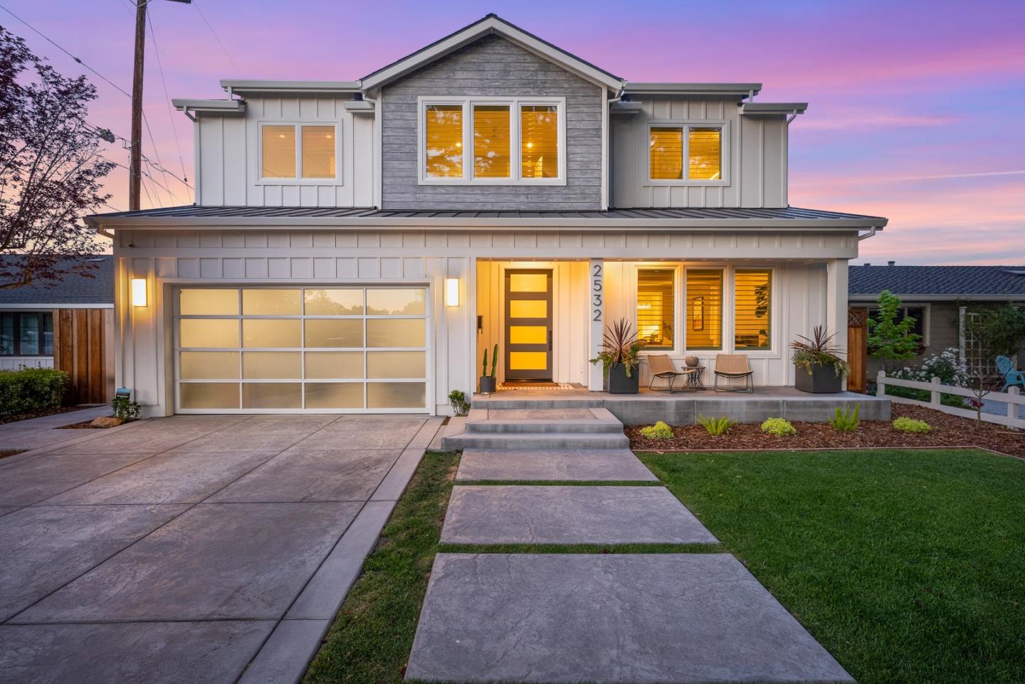 Neighborhood Neighborhood-10