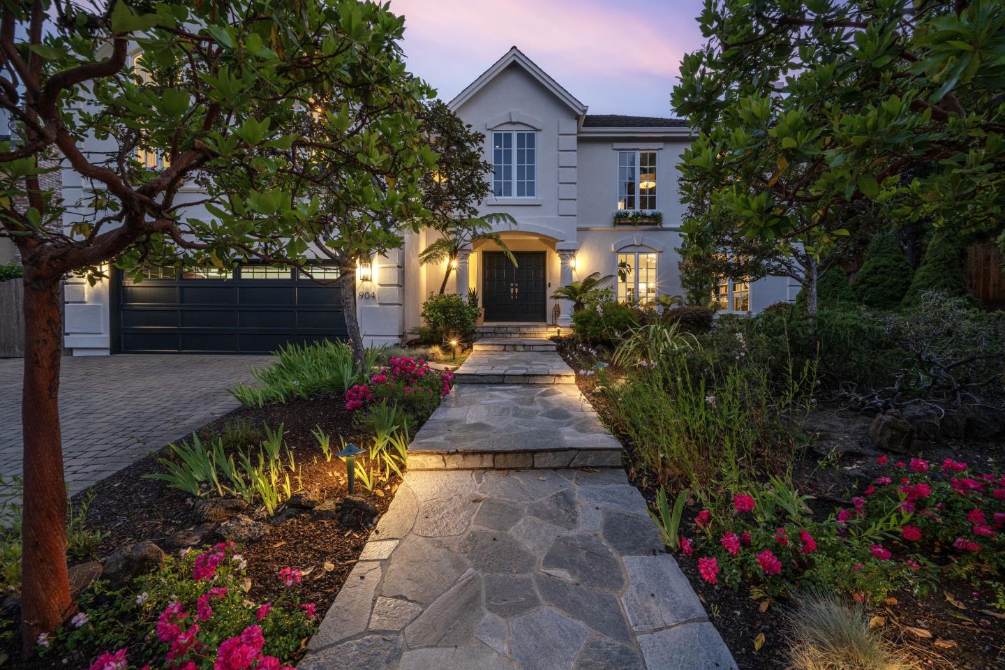 Neighborhood Neighborhood-8