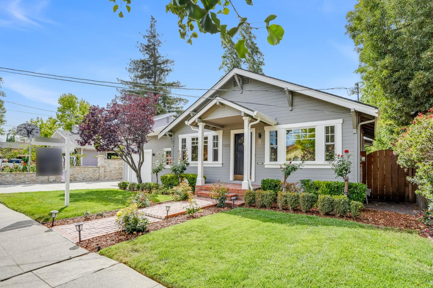 Neighborhood Neighborhood-4