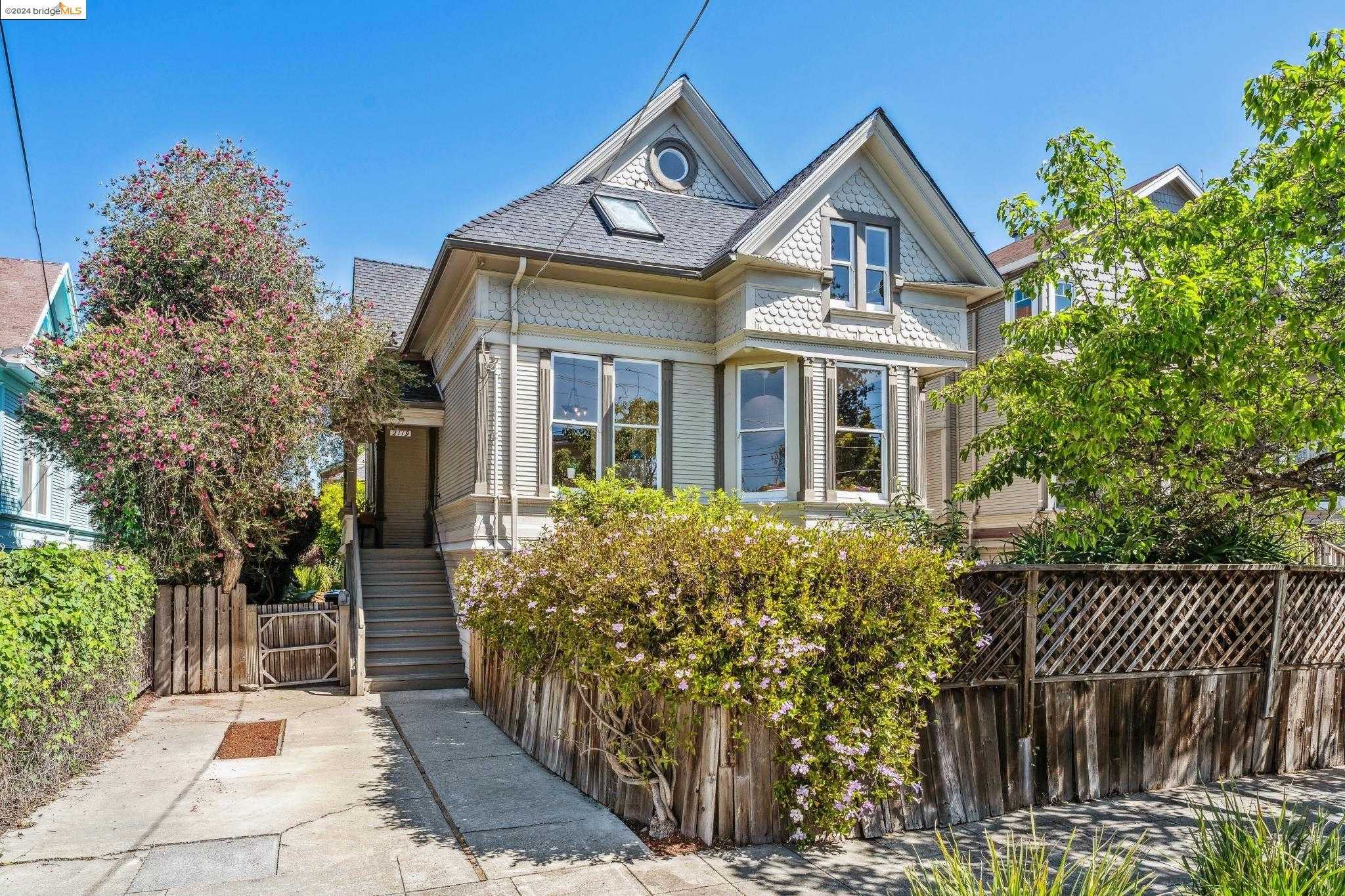 Neighborhood Neighborhood-10