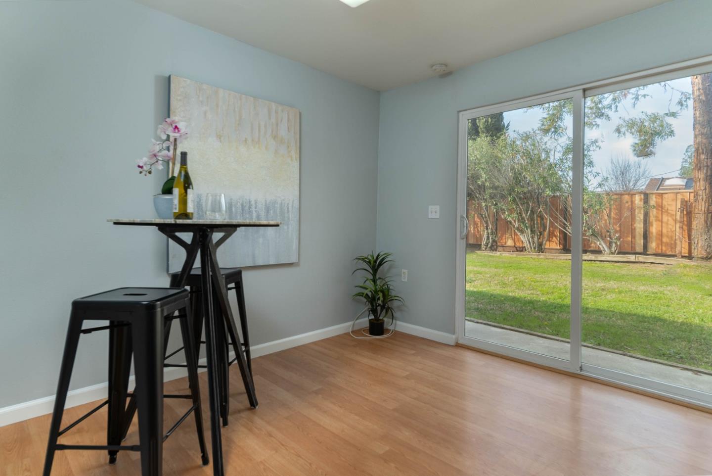 Neighborhood Neighborhood-121