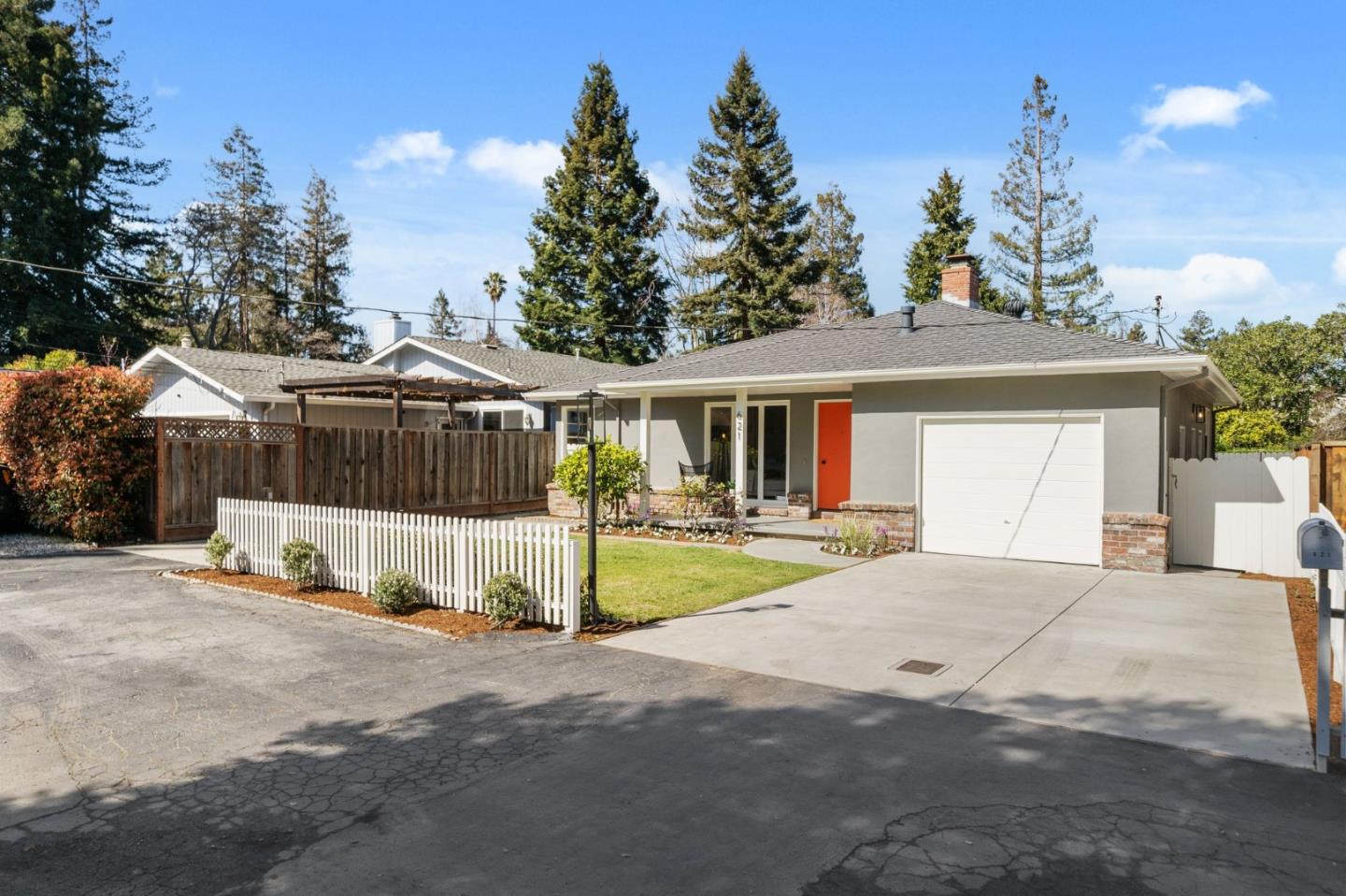 Neighborhood Neighborhood-111