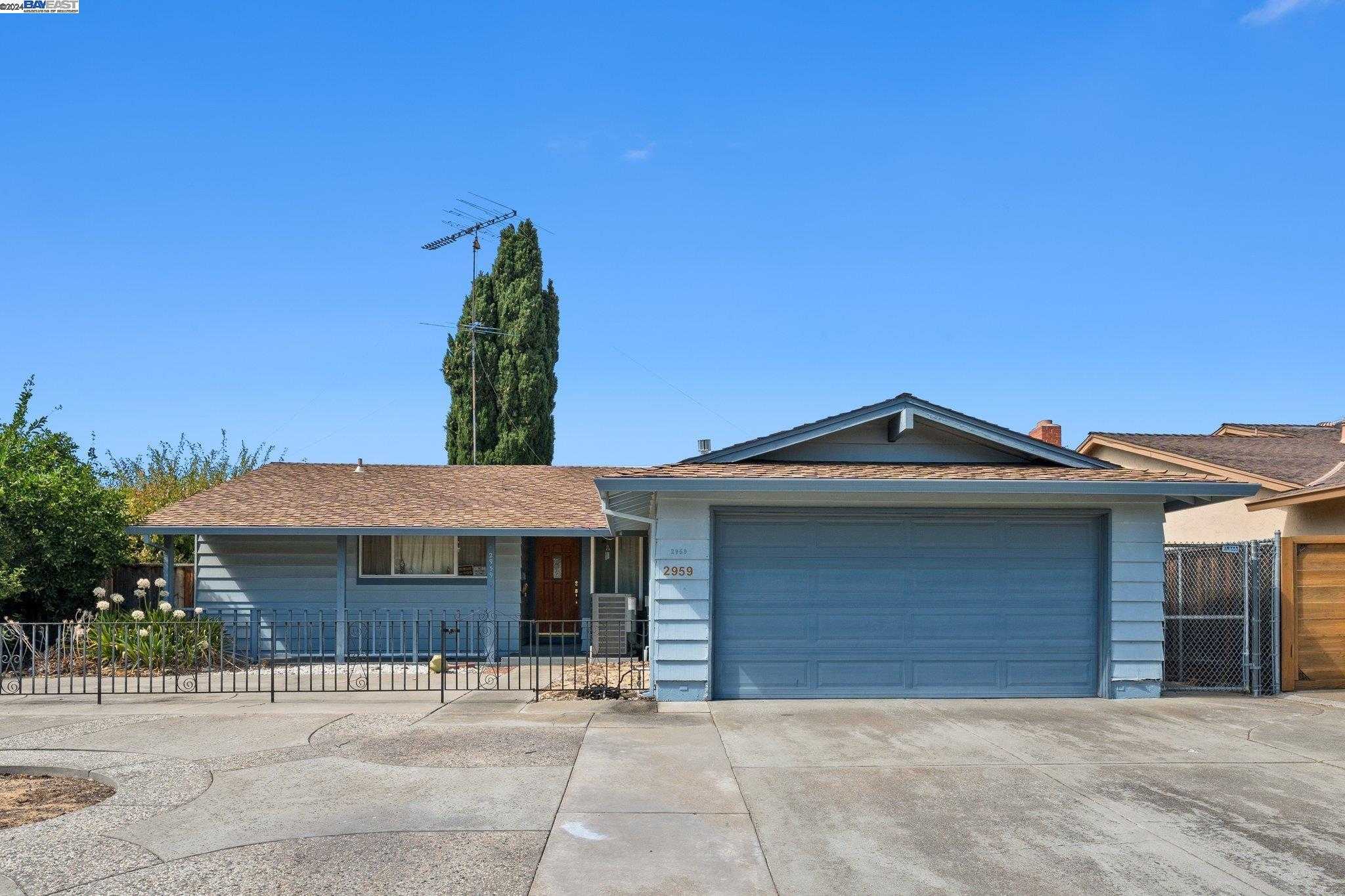 Neighborhood Neighborhood-1