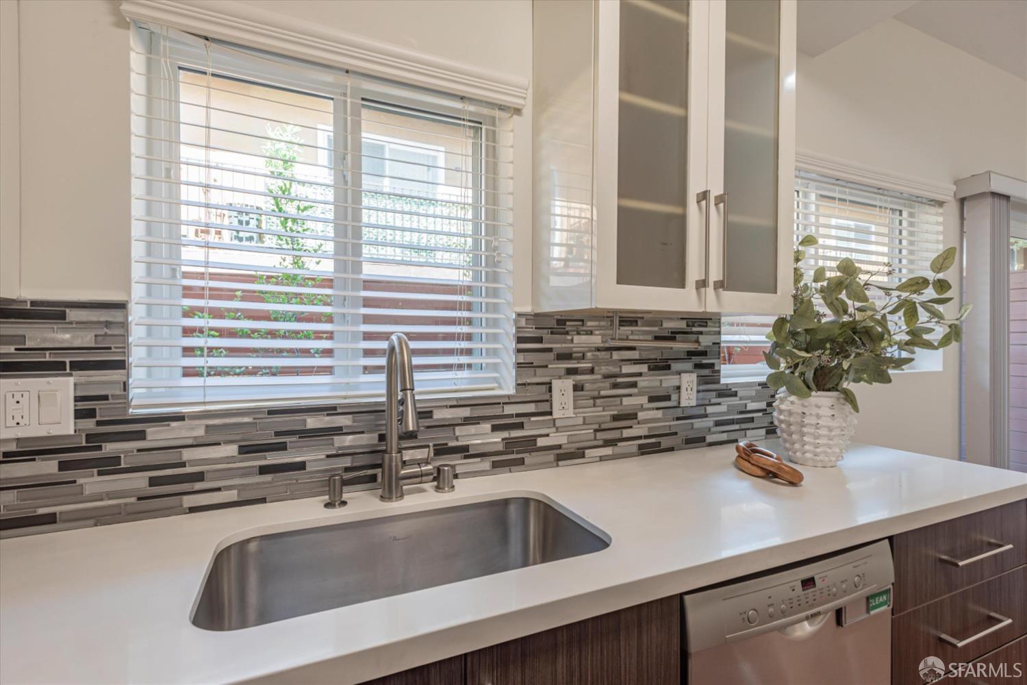 Neighborhood Neighborhood-4