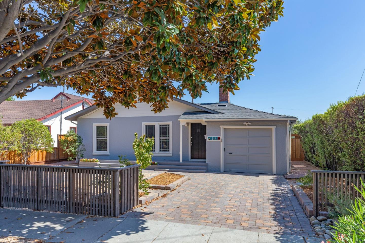 Neighborhood Neighborhood-4