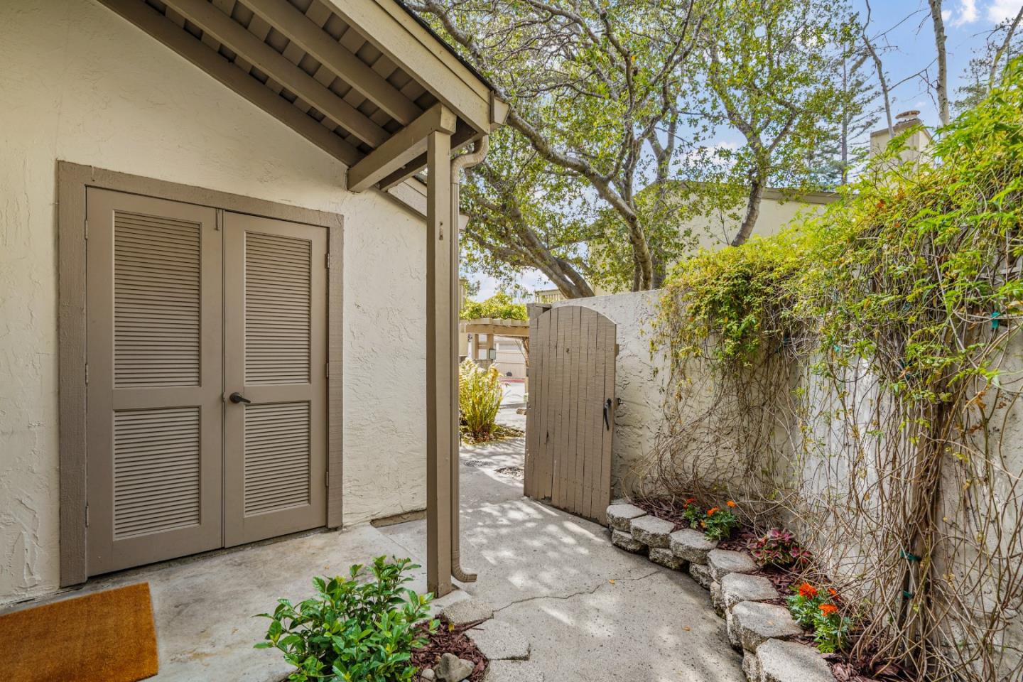 Neighborhood Neighborhood-26