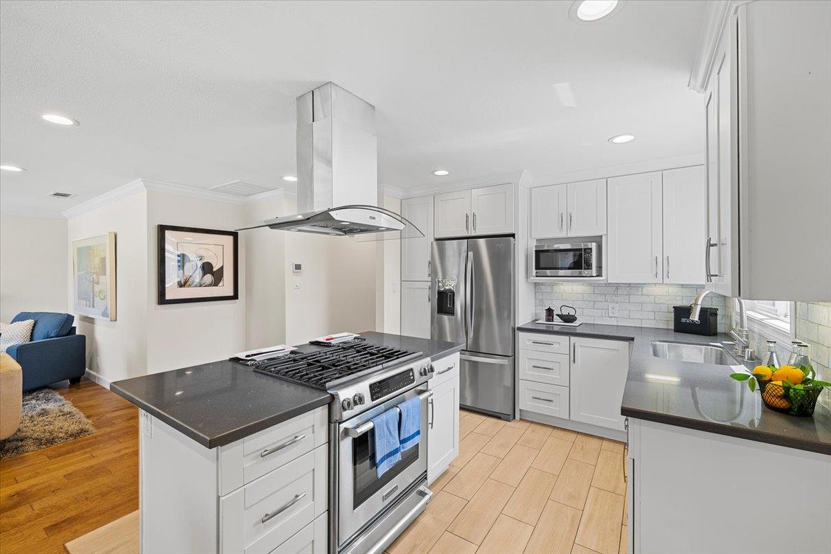 Neighborhood Neighborhood-47