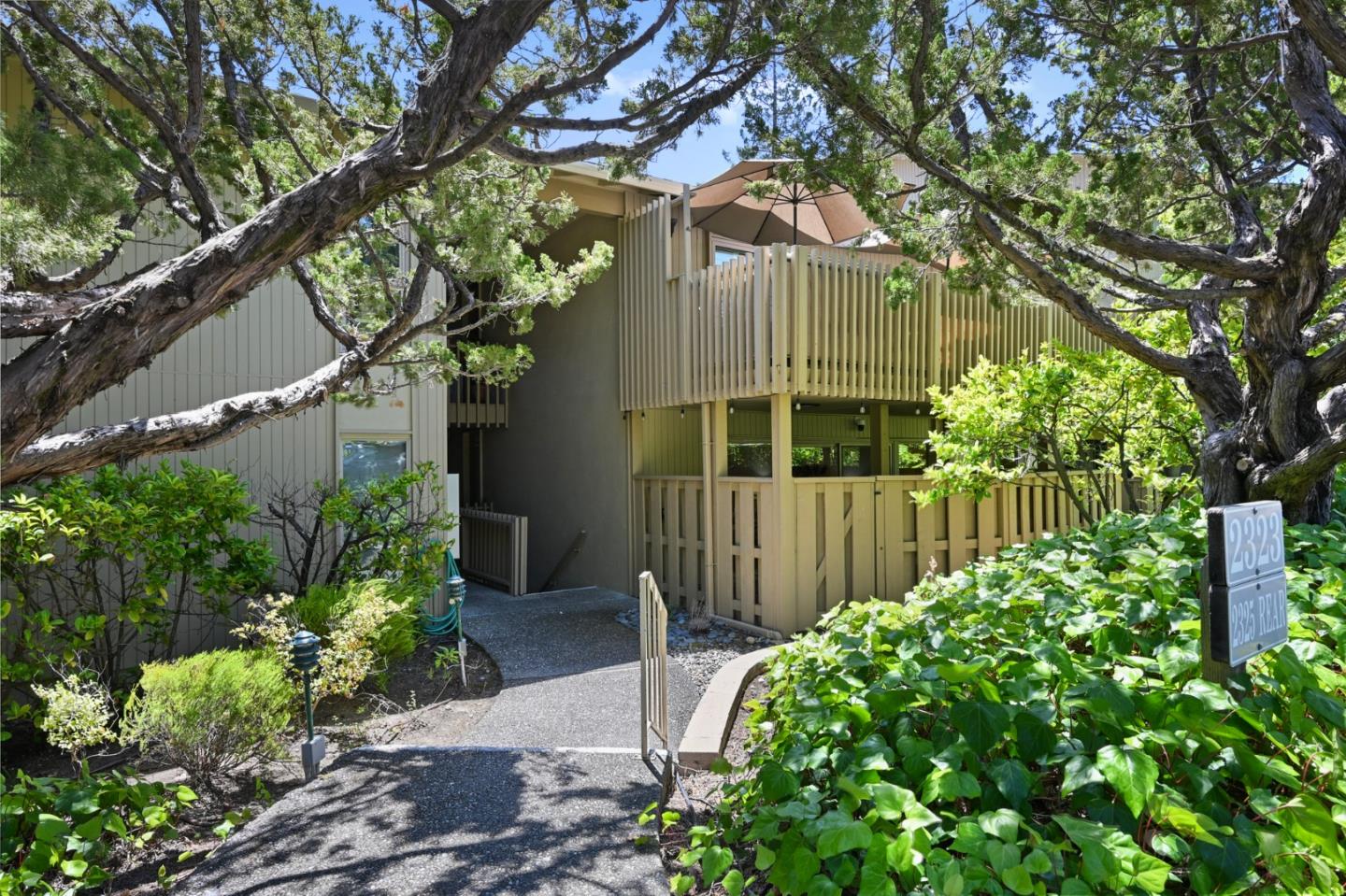 Neighborhood Neighborhood-3