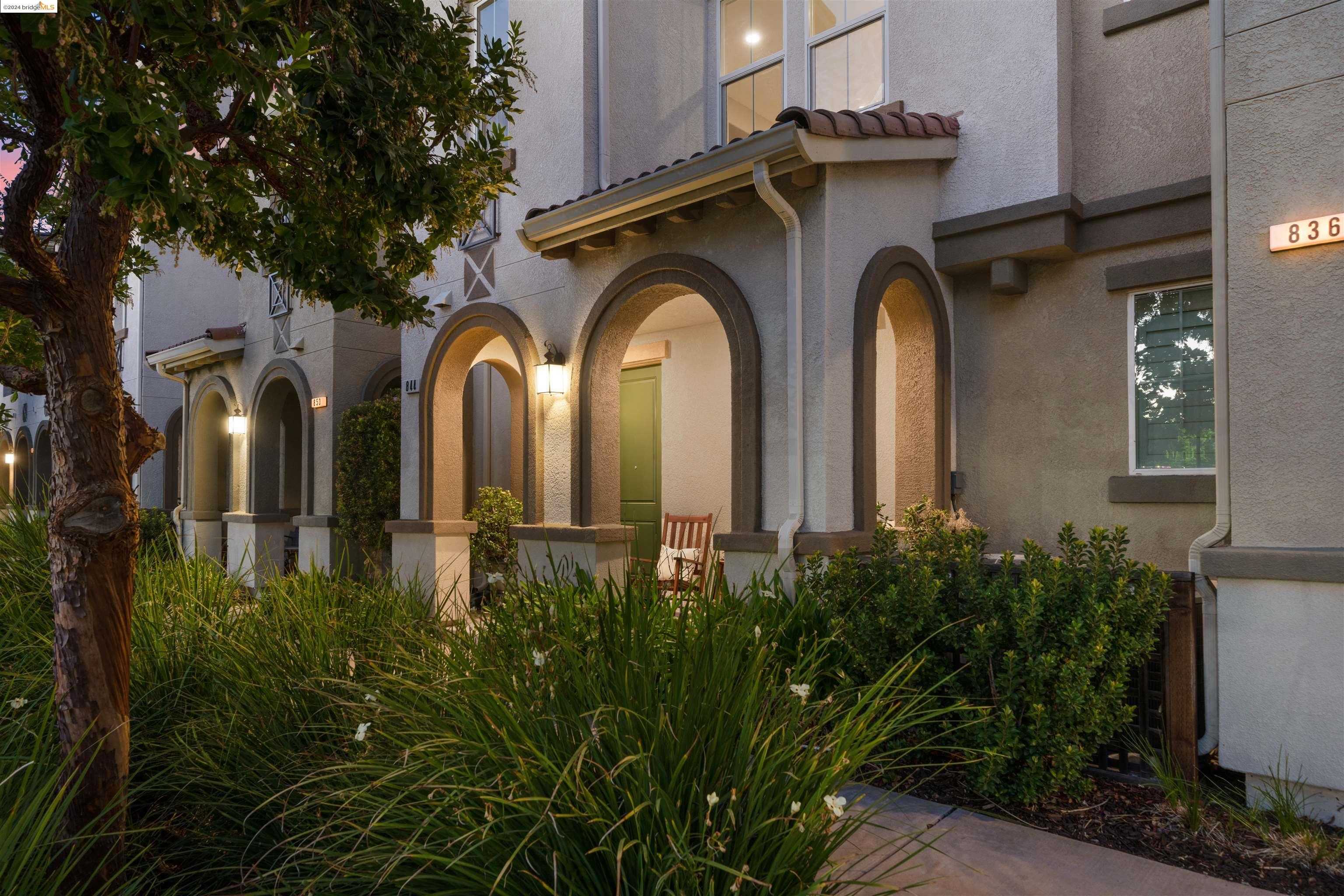 Neighborhood Neighborhood-31