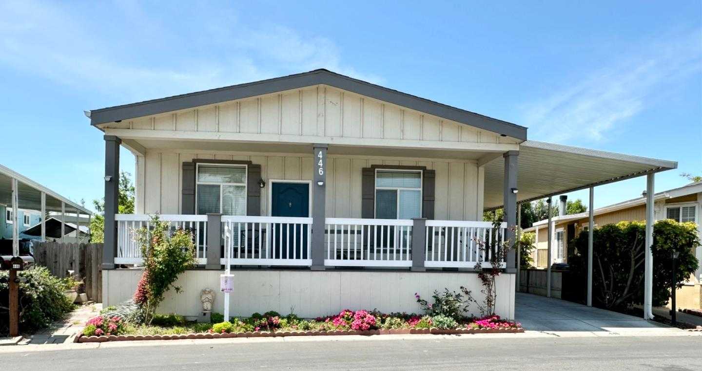 Neighborhood Neighborhood-28