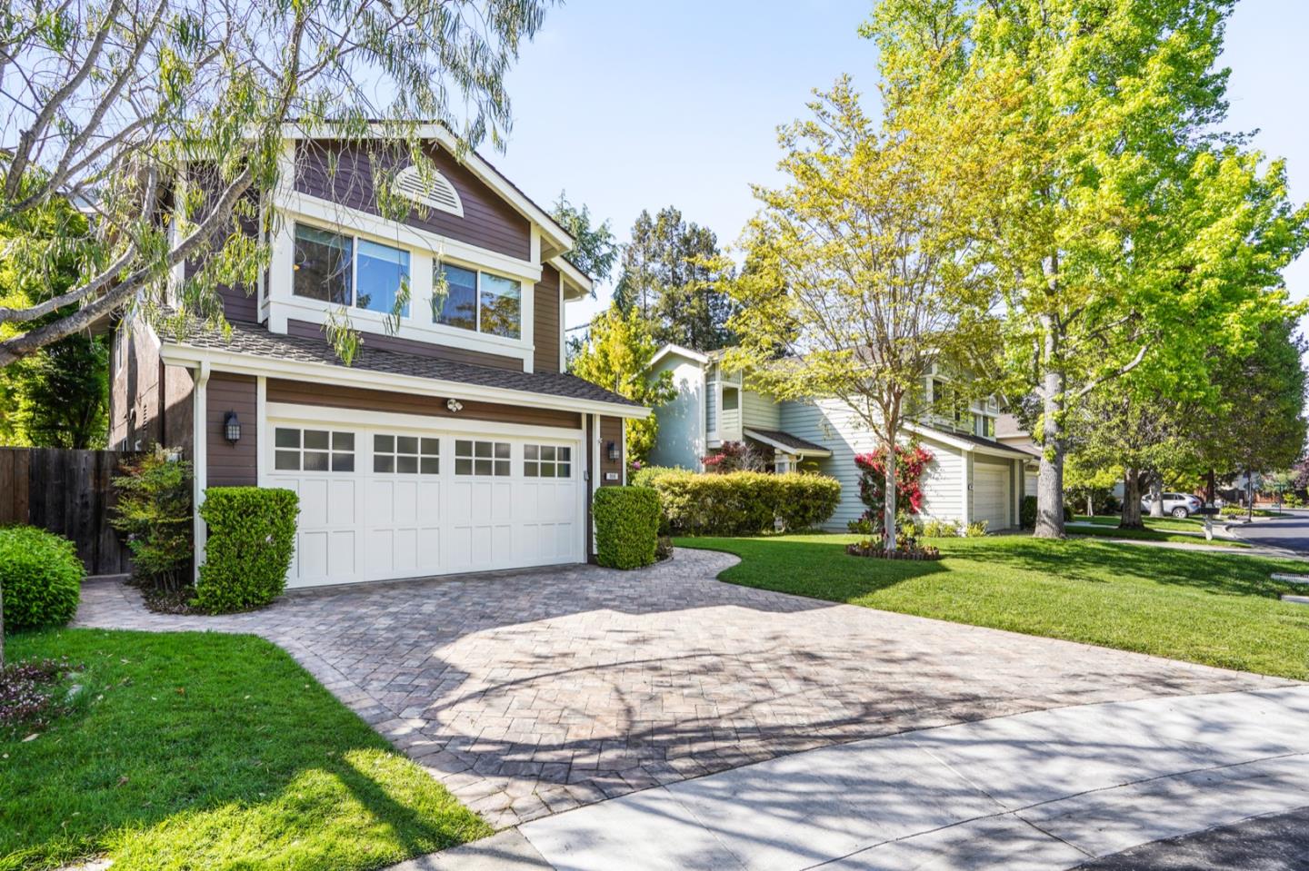 Neighborhood Neighborhood-62