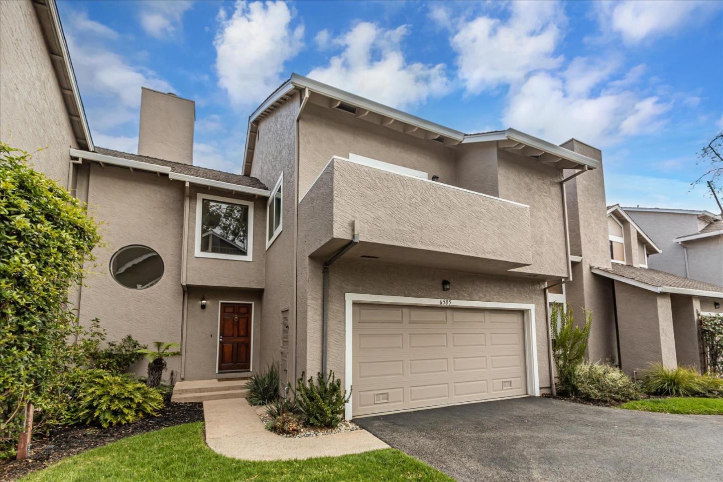 Neighborhood Neighborhood-10