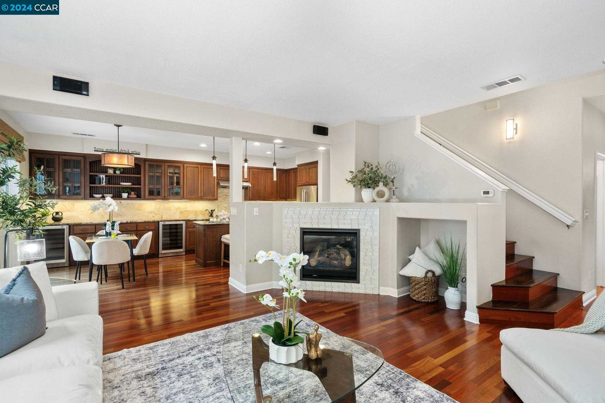 Neighborhood Neighborhood-7