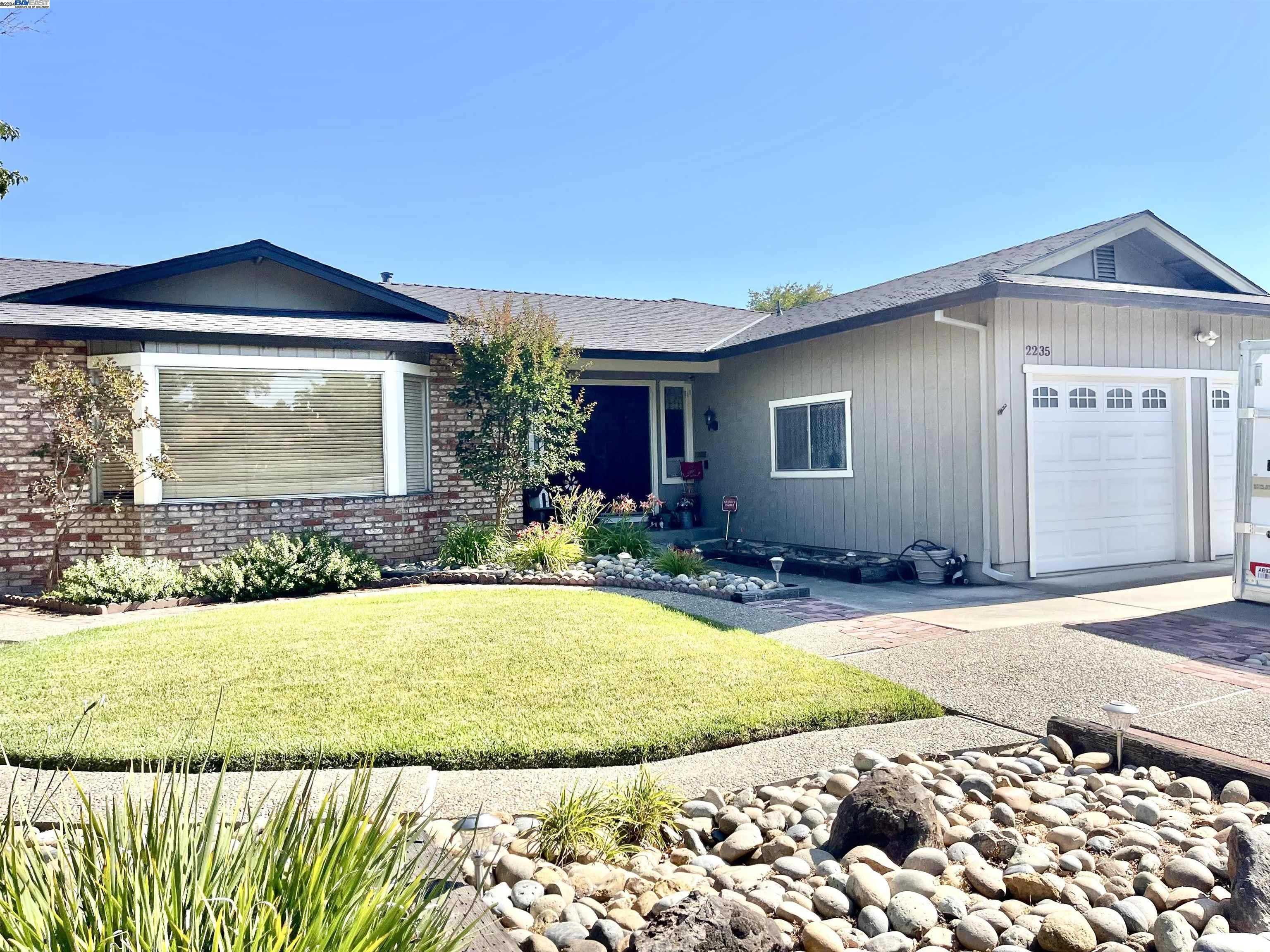 Neighborhood Neighborhood-35