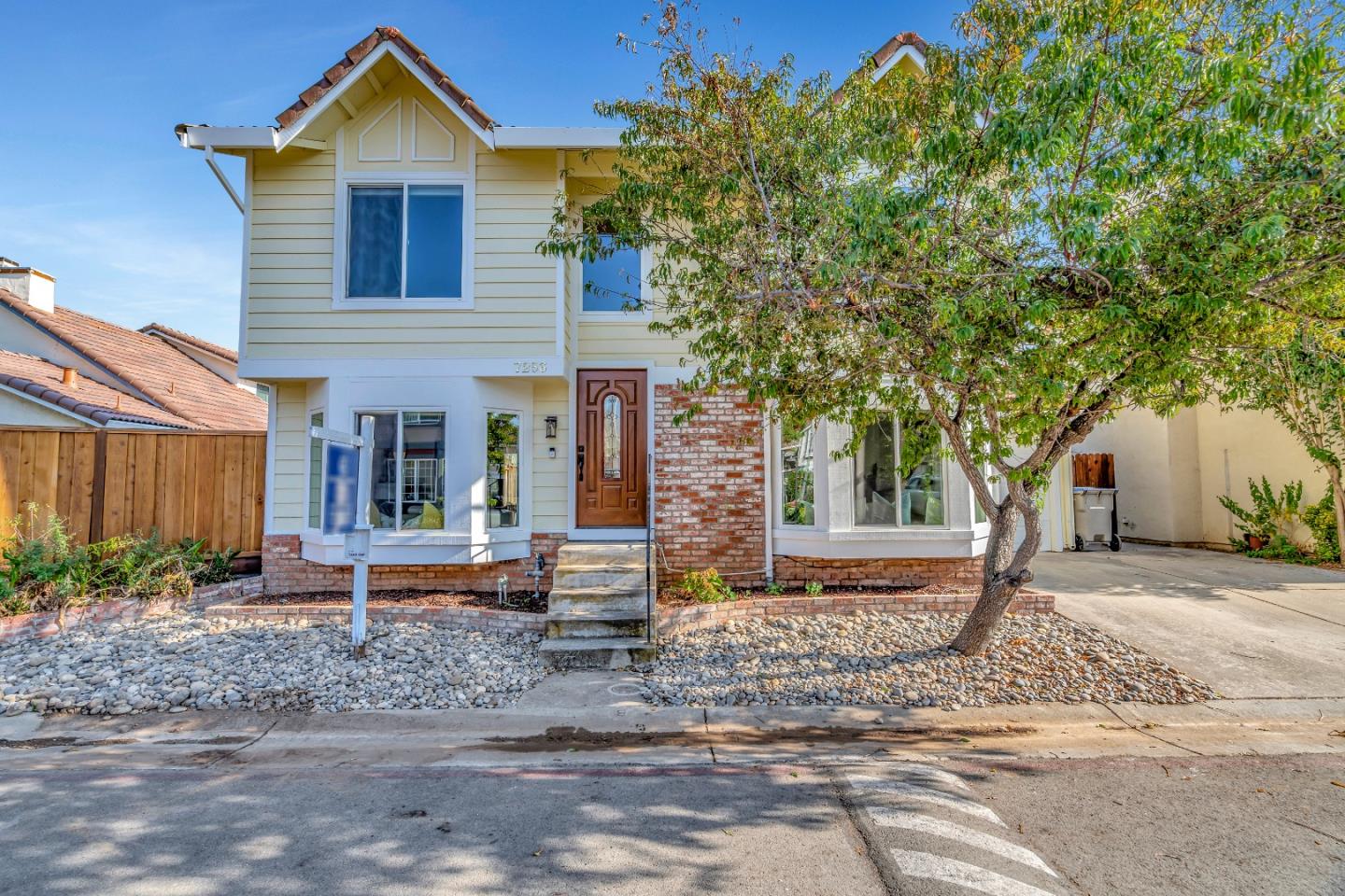 Neighborhood Neighborhood-21