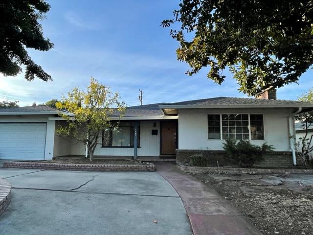 Neighborhood Neighborhood-116