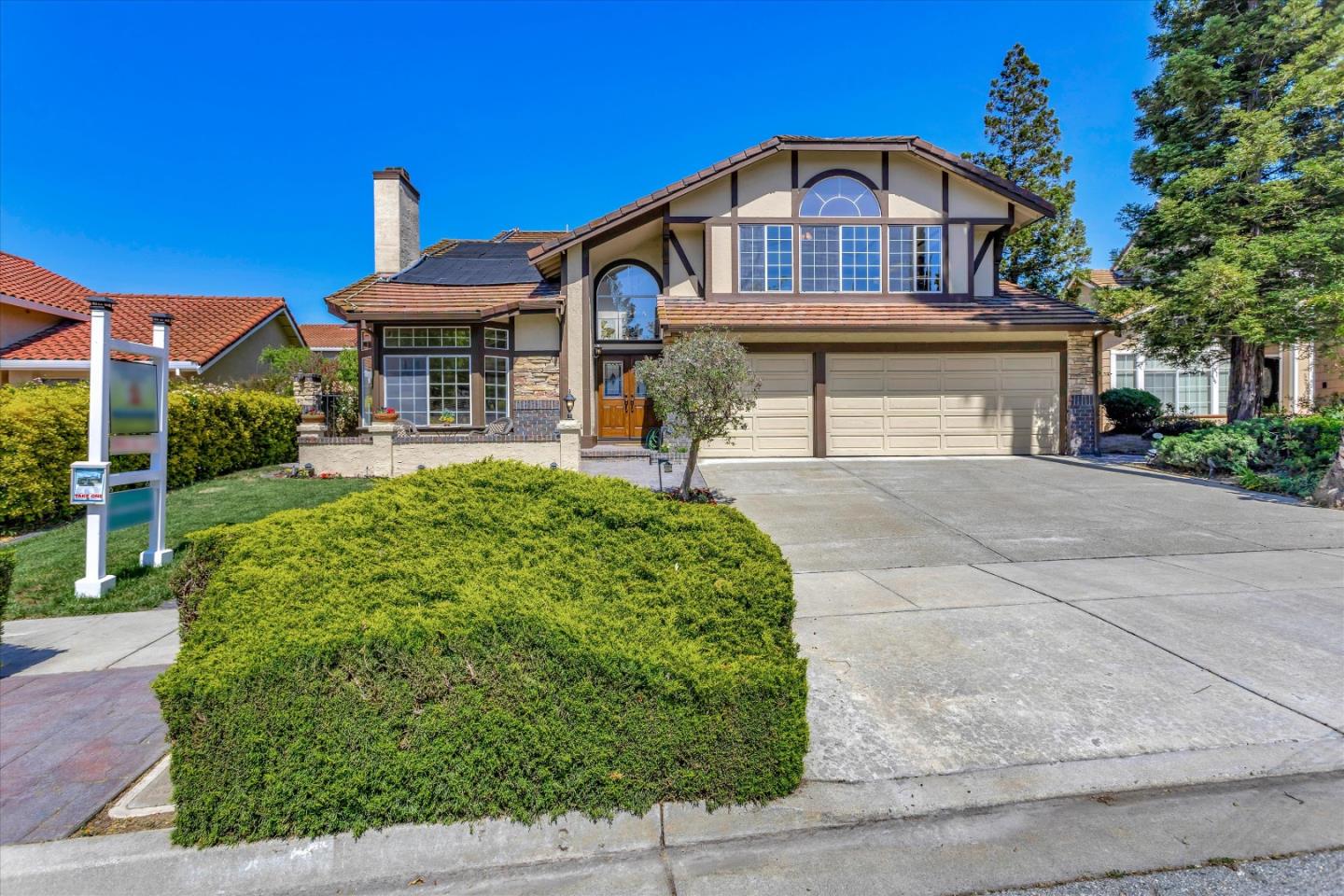 Neighborhood Neighborhood-40