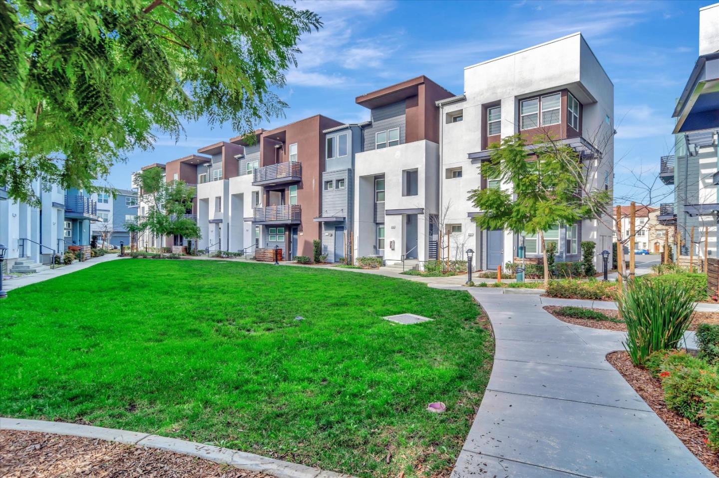 Neighborhood Neighborhood-28