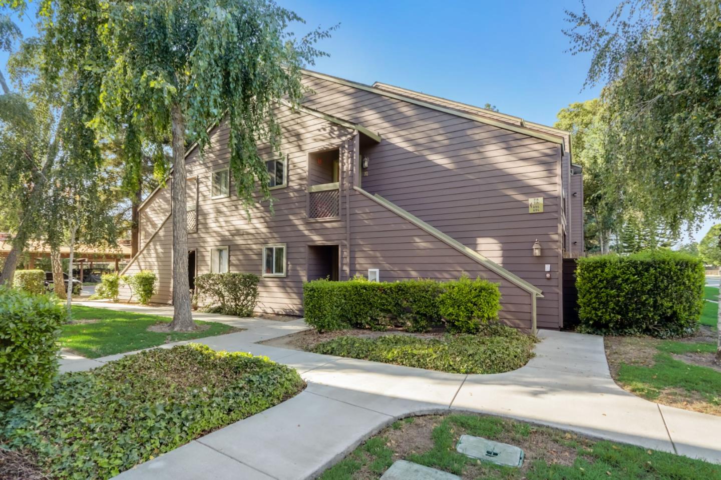 Neighborhood Neighborhood-8