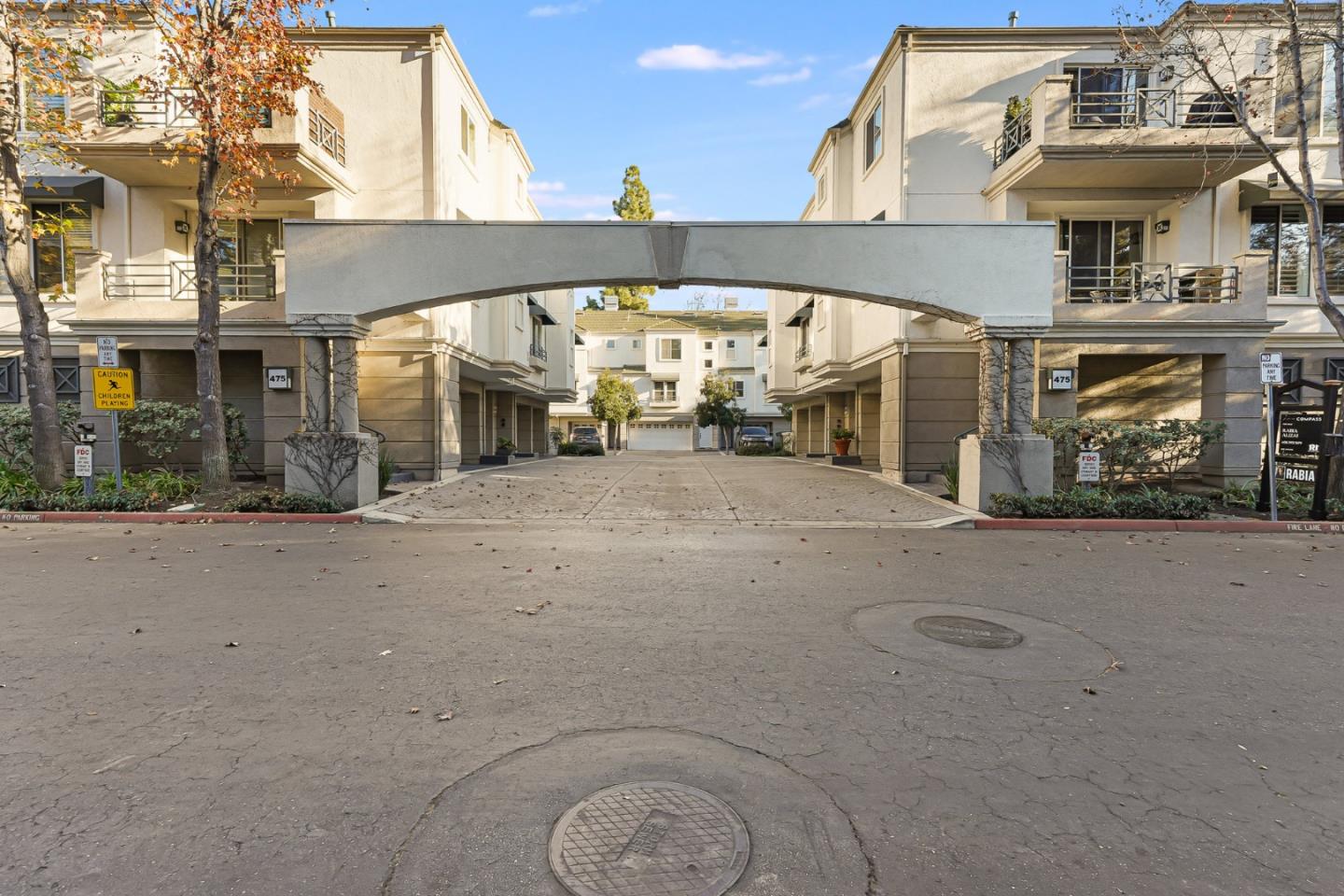 Neighborhood Neighborhood-32