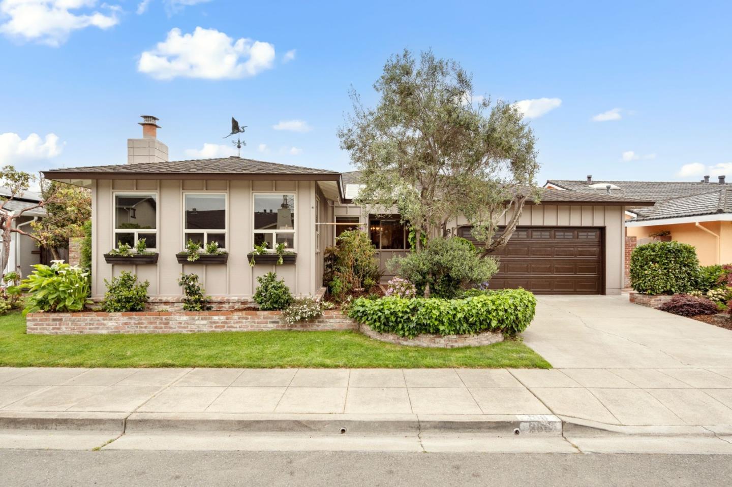 Neighborhood Neighborhood-12