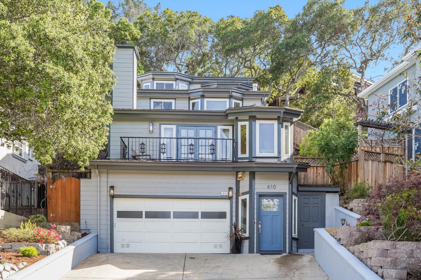 Neighborhood Neighborhood-23