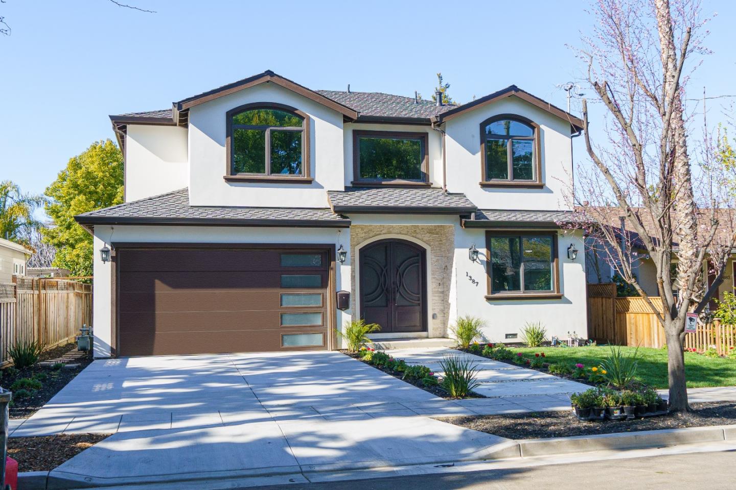 Neighborhood Neighborhood-32