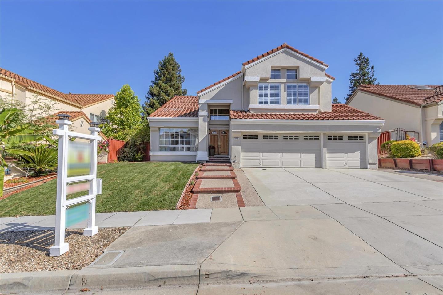 Neighborhood Neighborhood-22