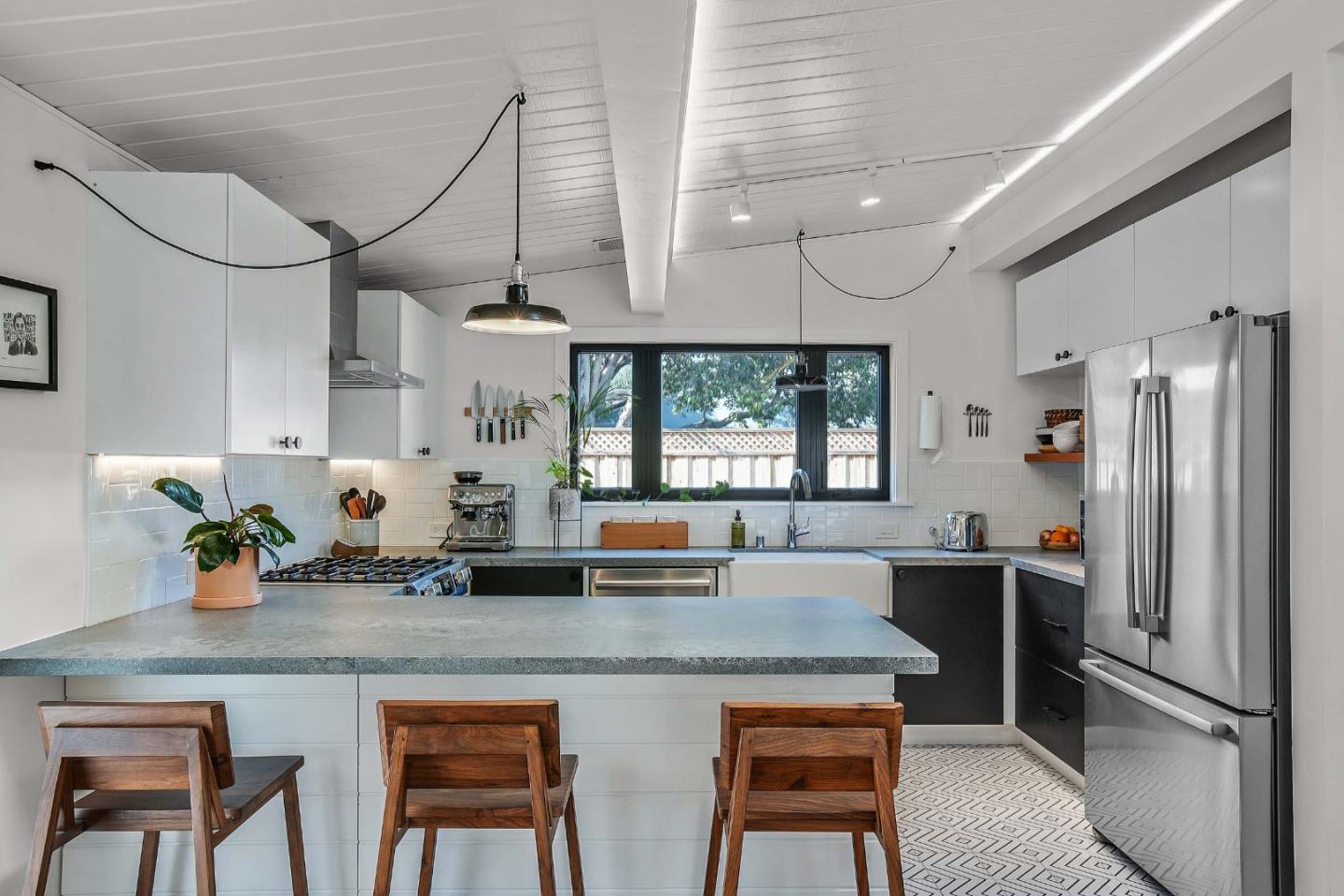 Neighborhood Neighborhood-65