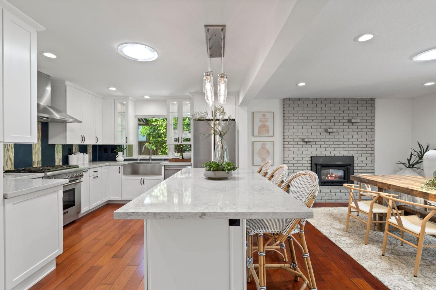 Neighborhood Neighborhood-8