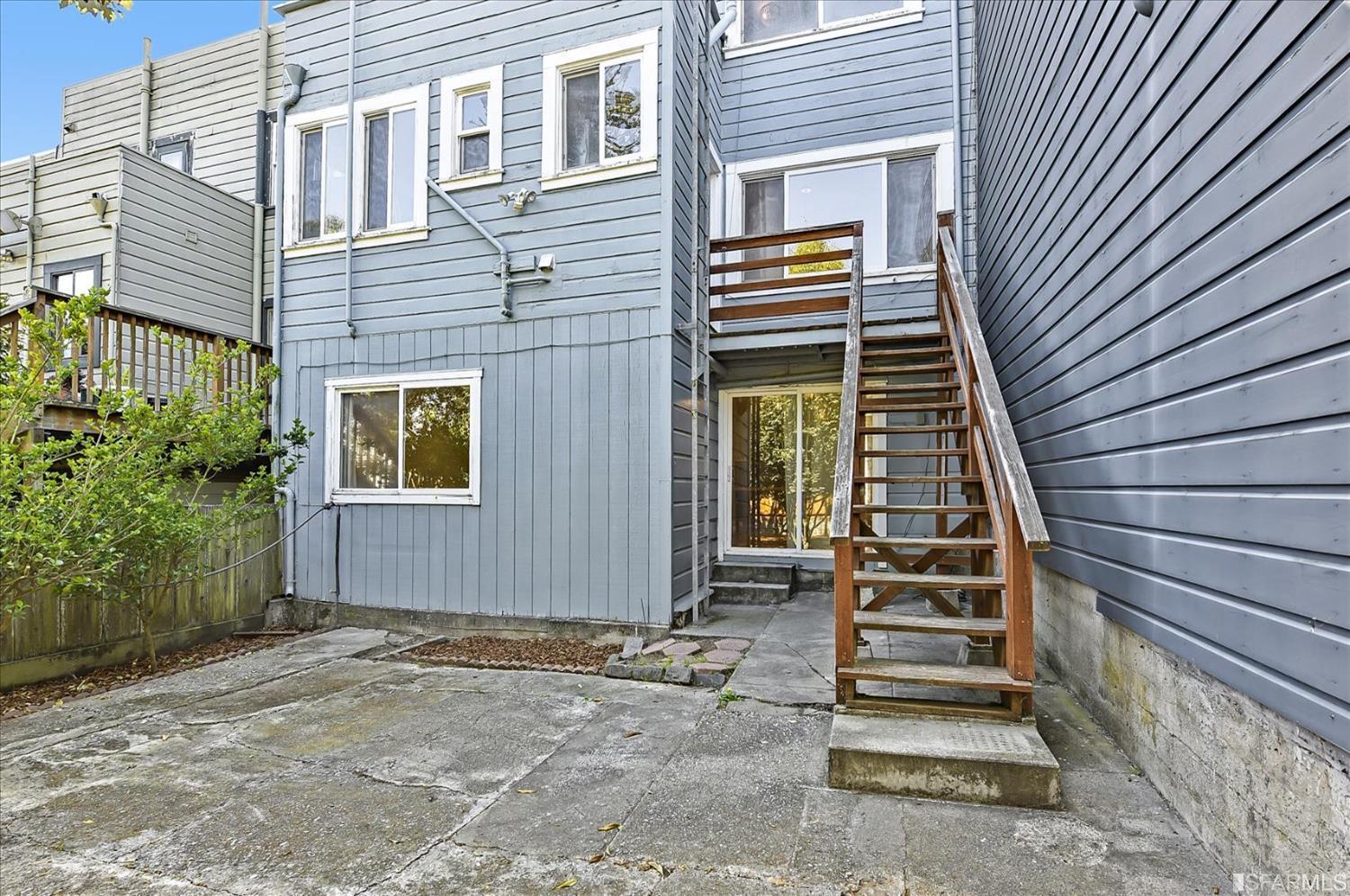 Neighborhood Neighborhood-81