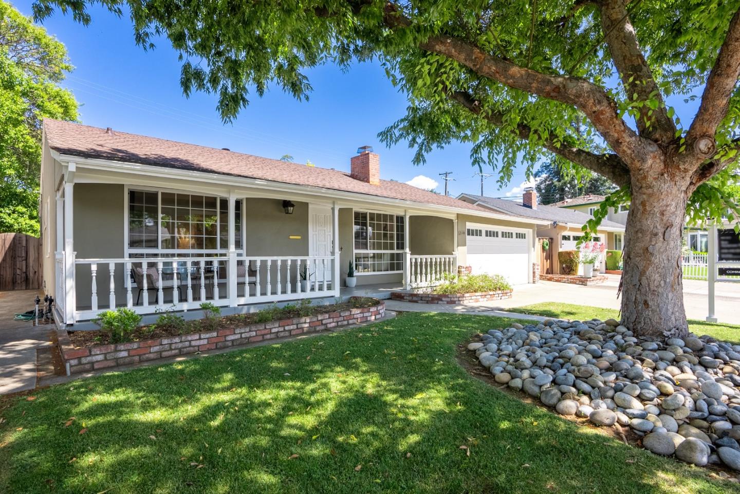 Neighborhood Neighborhood-30