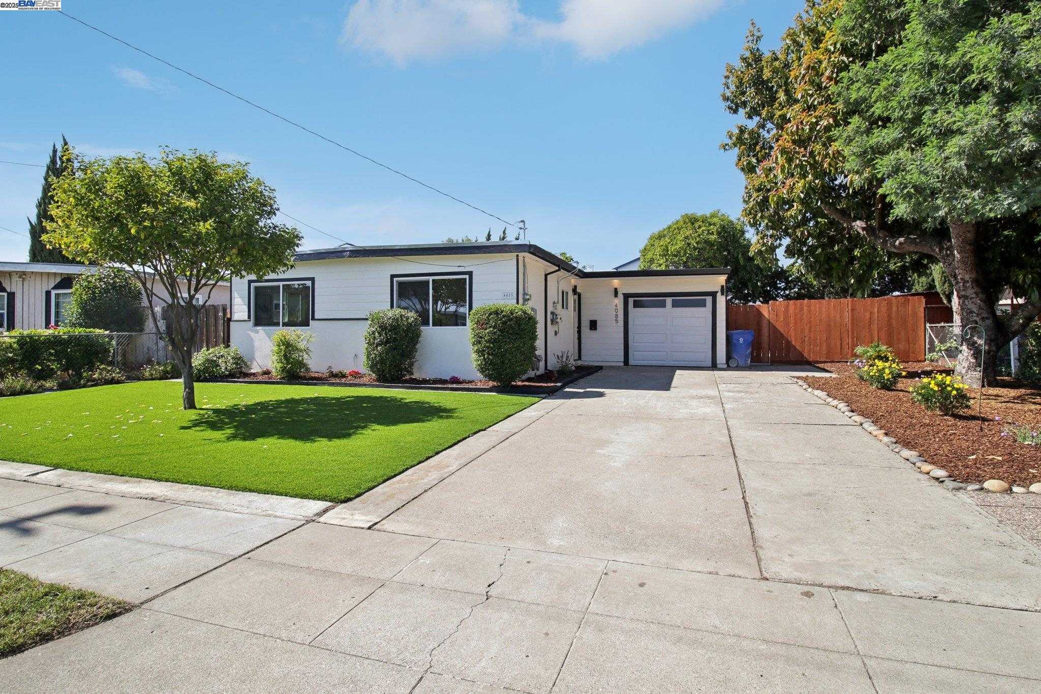 Neighborhood Neighborhood-3