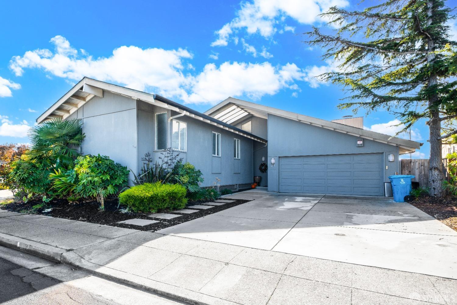 Neighborhood Neighborhood-9