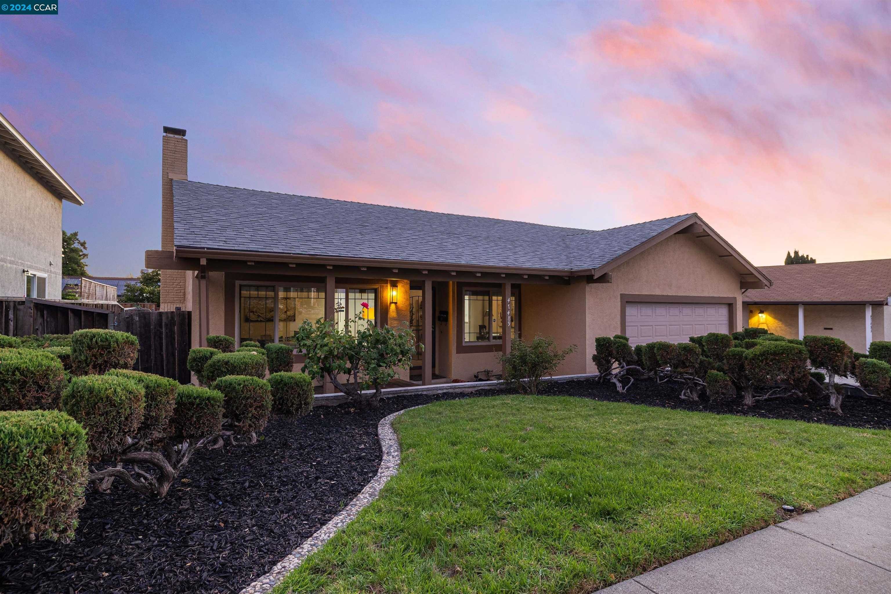 Neighborhood Neighborhood-16