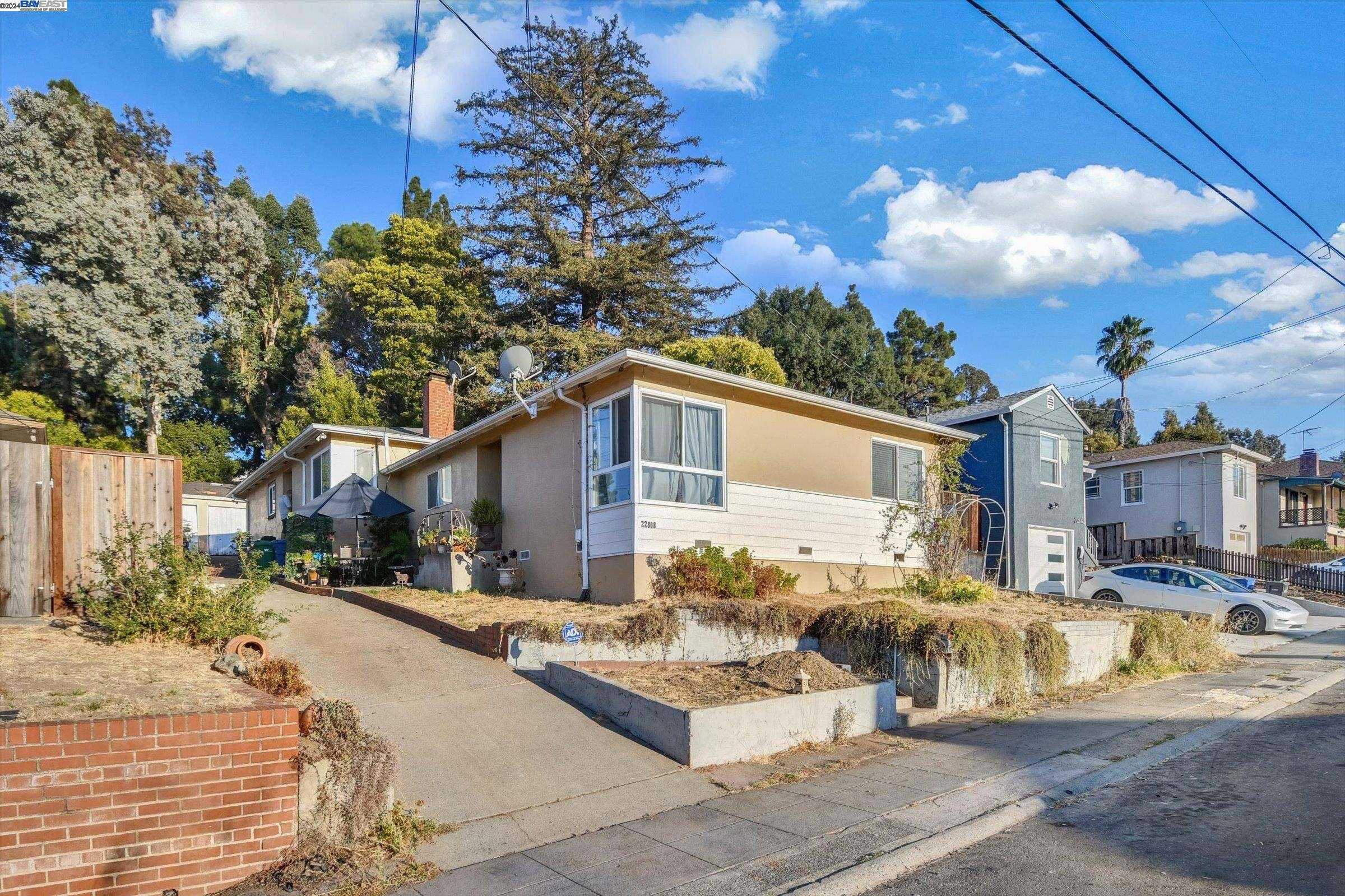 Neighborhood Neighborhood-30