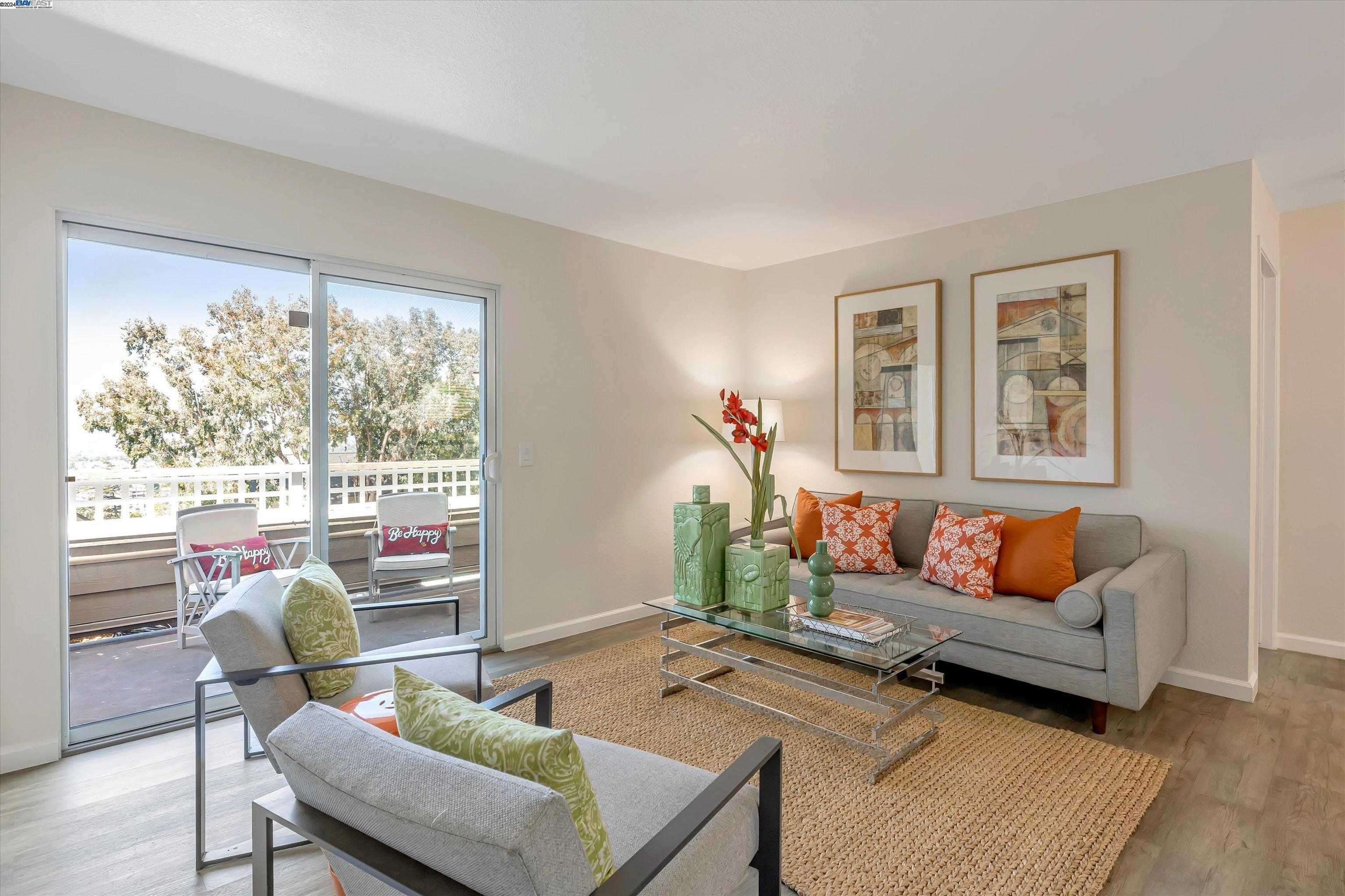 Neighborhood Neighborhood-90