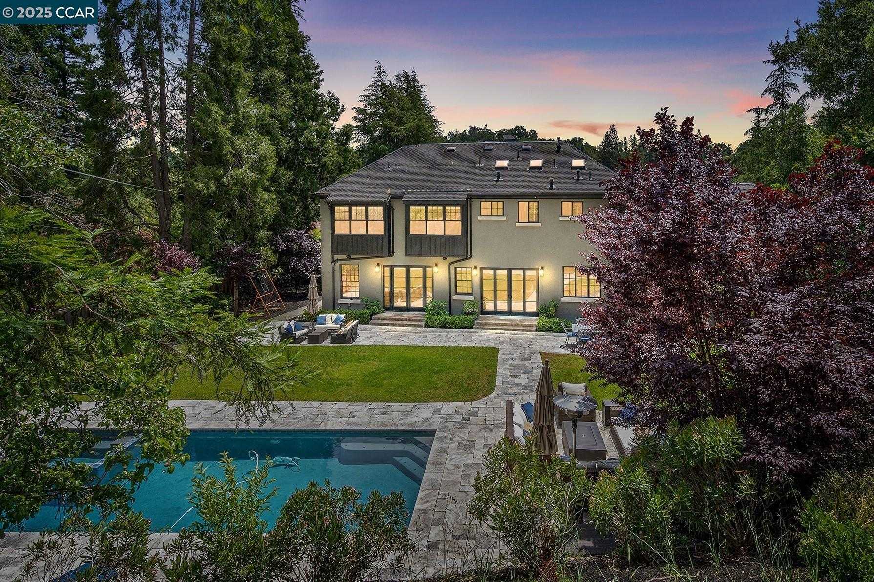 Neighborhood Neighborhood-28