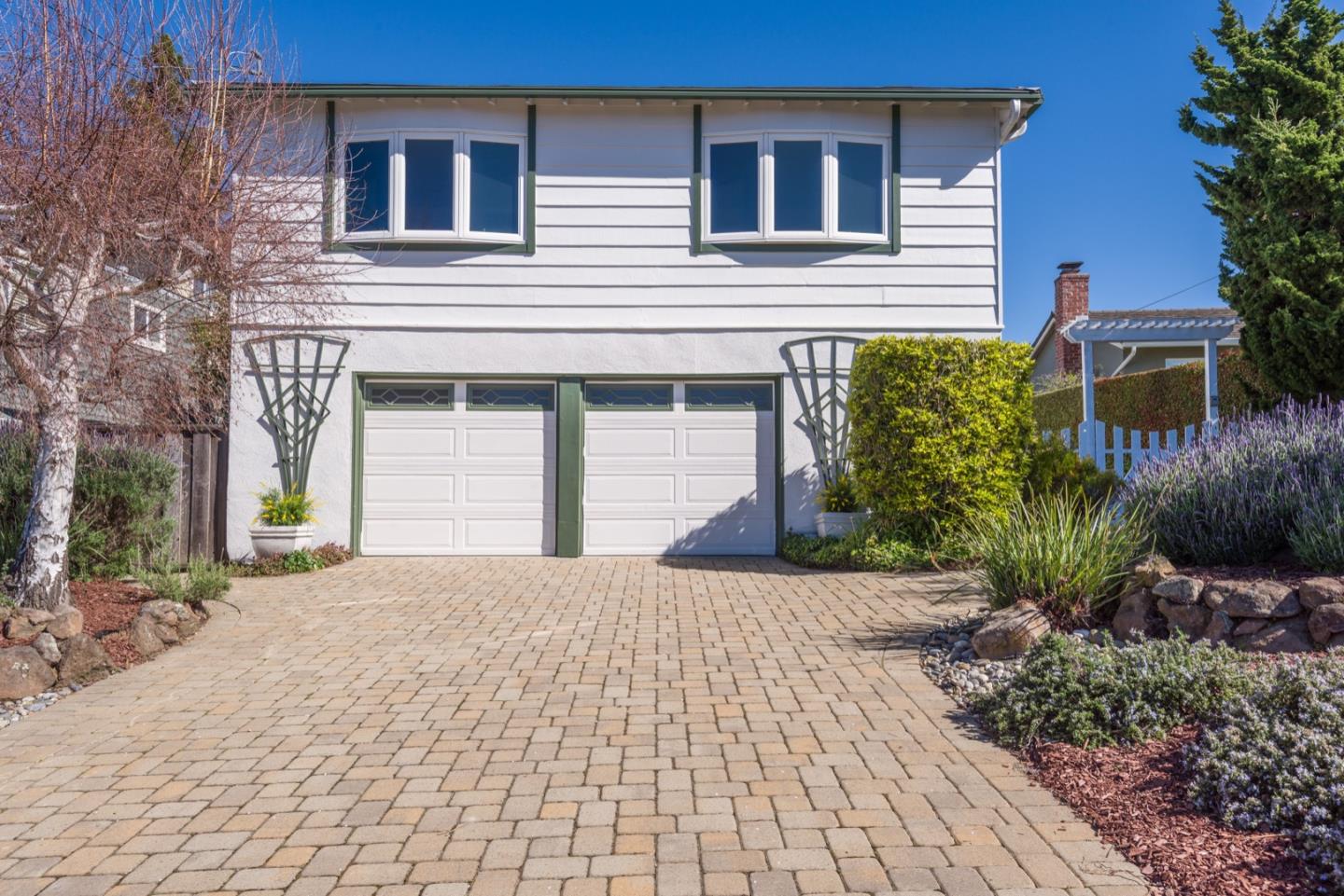 Neighborhood Neighborhood-8