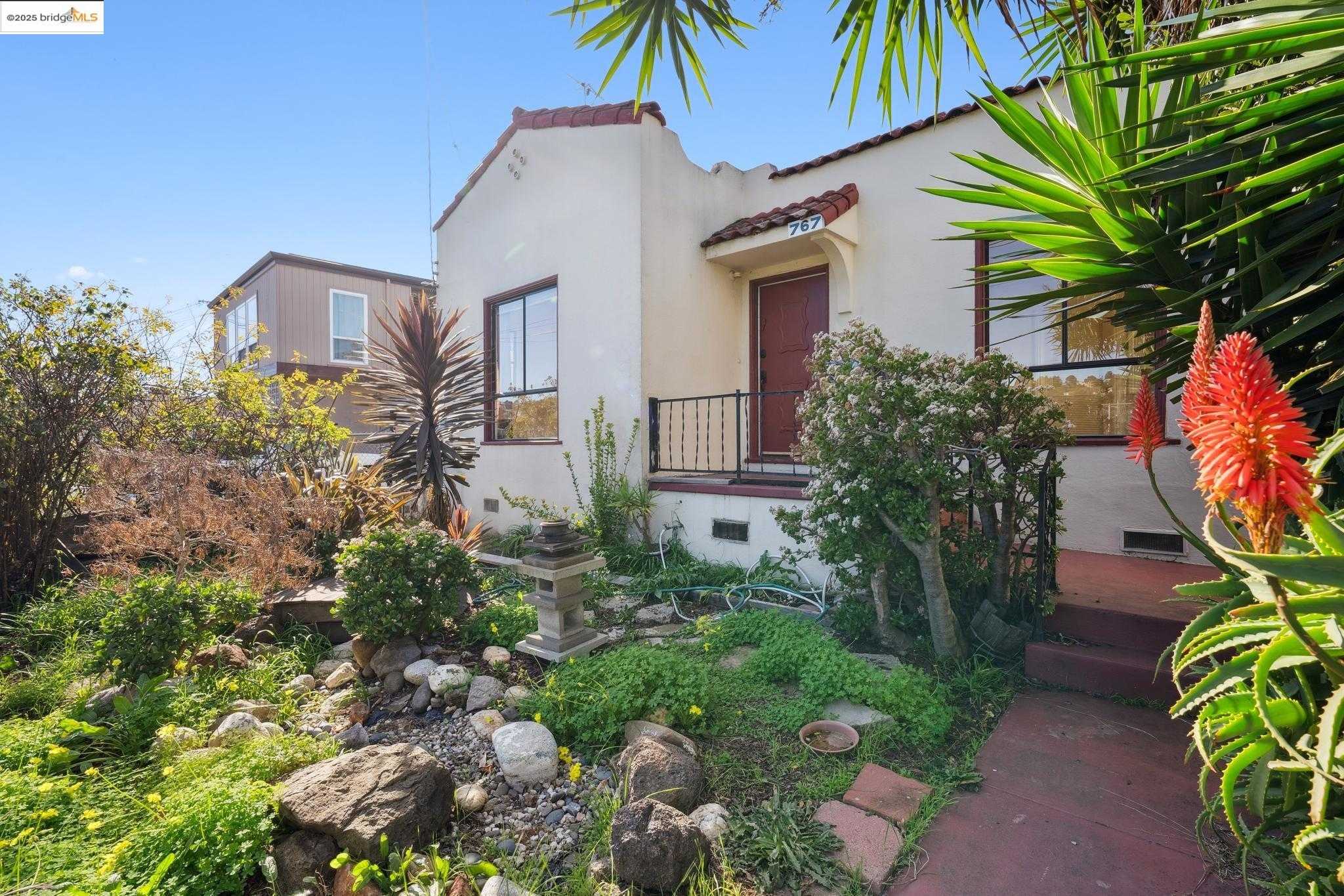 Neighborhood Neighborhood-40