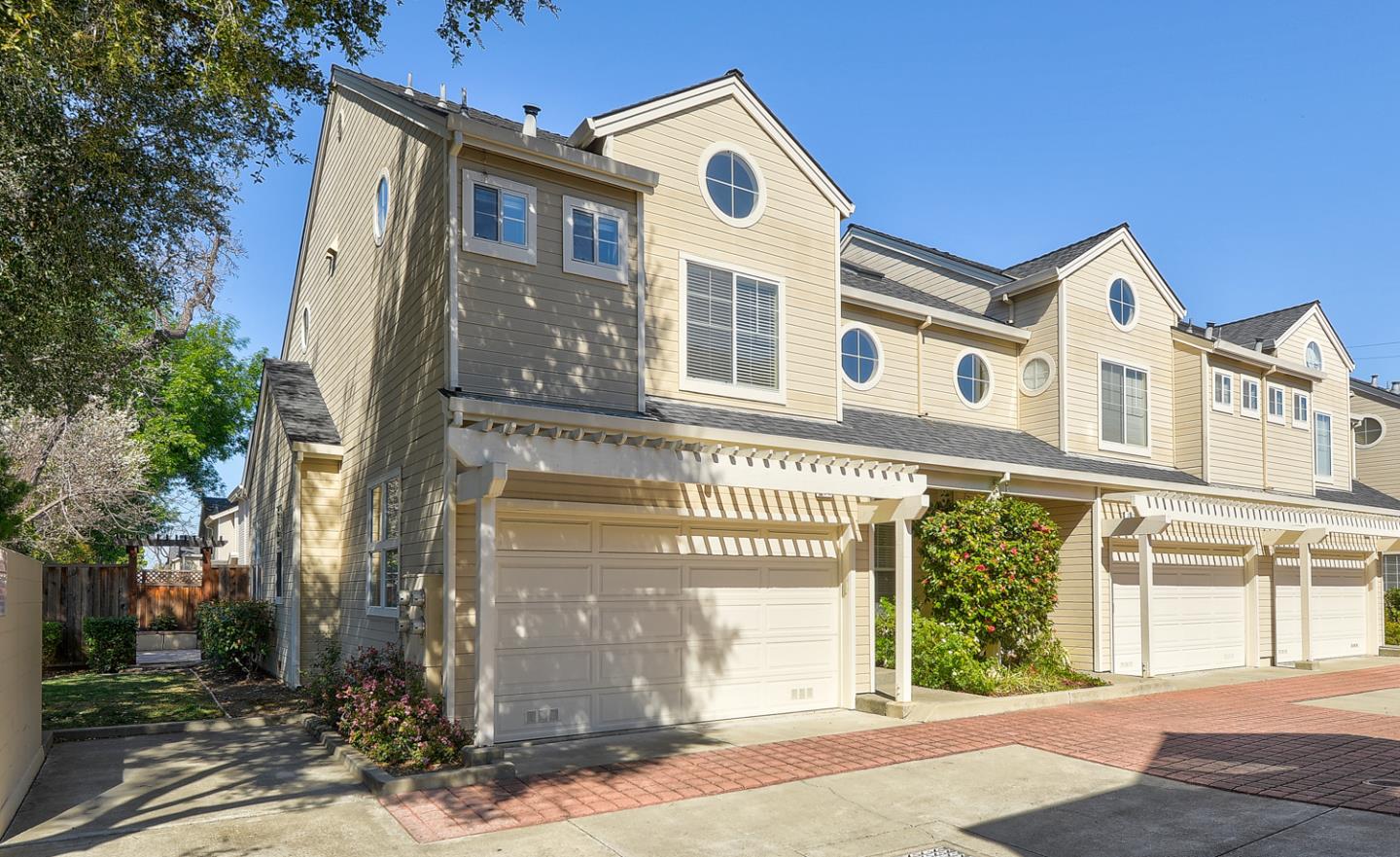 Neighborhood Neighborhood-59