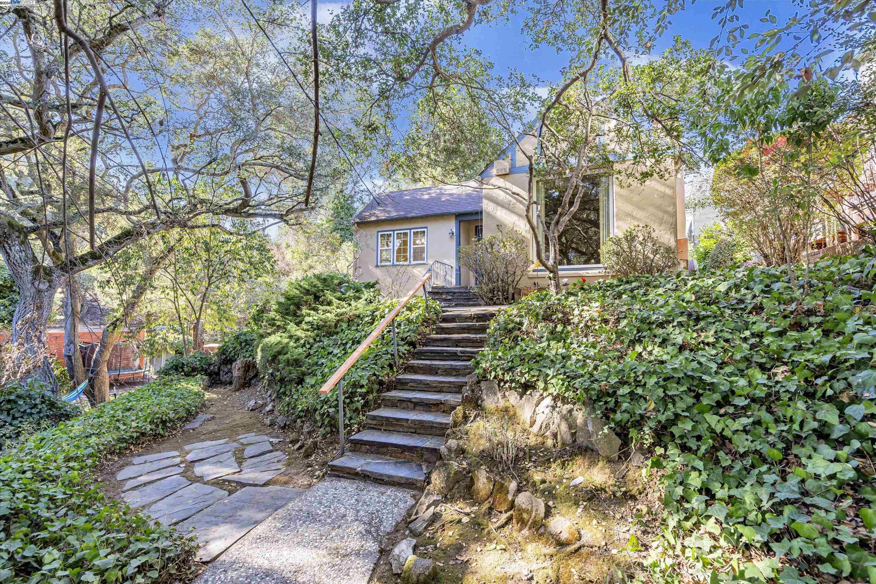 Neighborhood Neighborhood-10