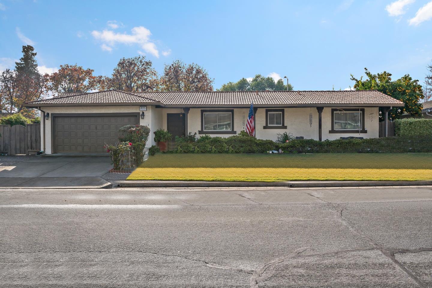 Neighborhood Neighborhood-10